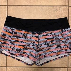Great condition lululemon shorts size 10